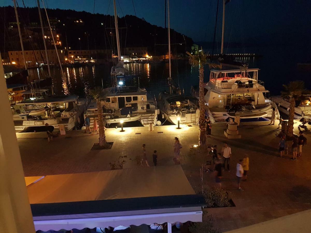 Villa Riva Jelsa  Kültér fotó
